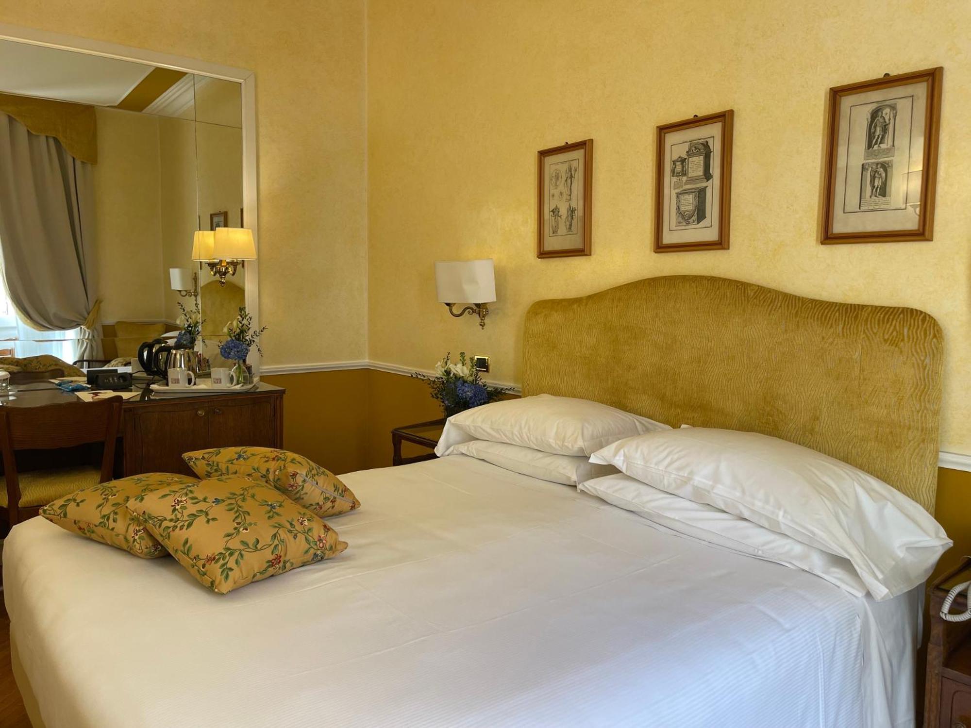Bettoja Hotel Massimo D'Azeglio — Photos 1